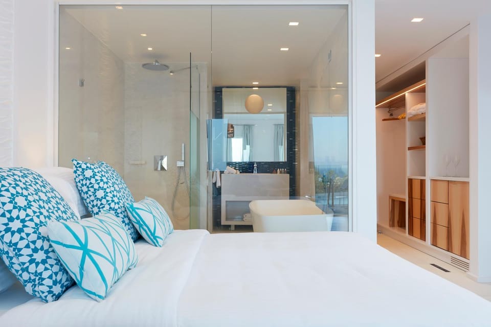 Bathroom, Bedroom