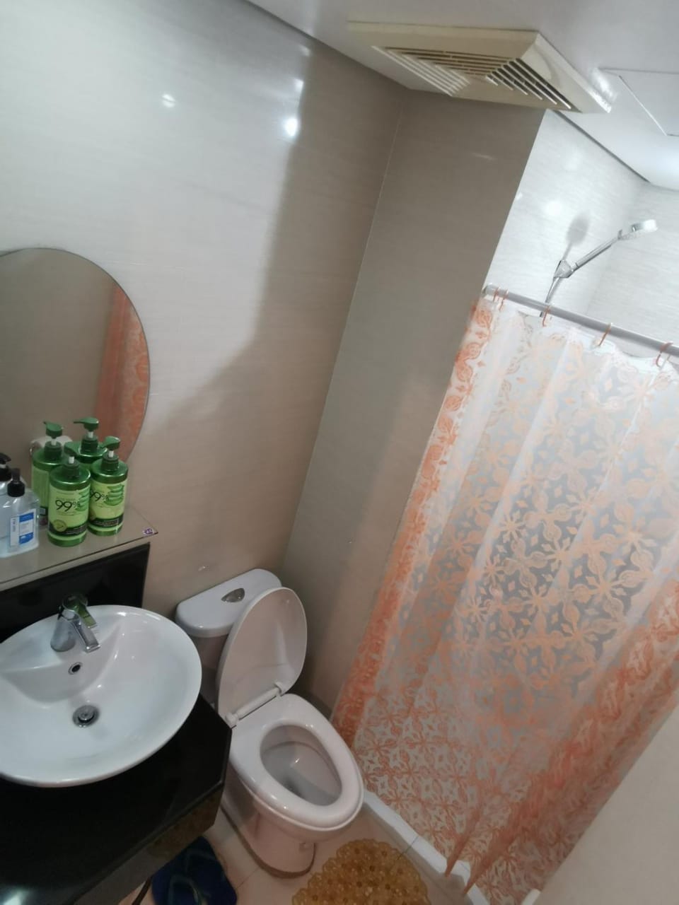 Staycation @150 Newport pasay city Apartment in Pasay