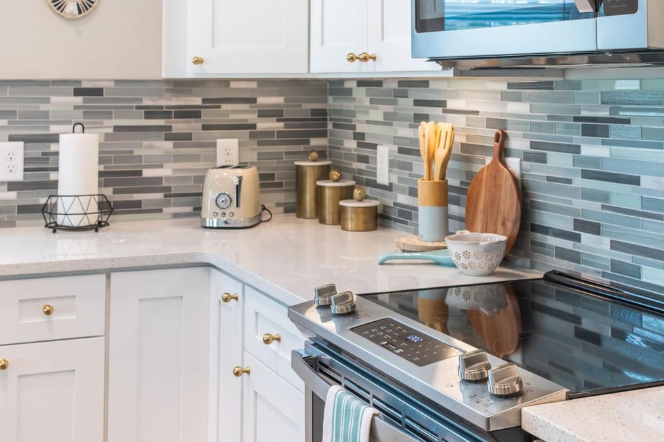 Kitchen or kitchenette, Breakfast, kitchen