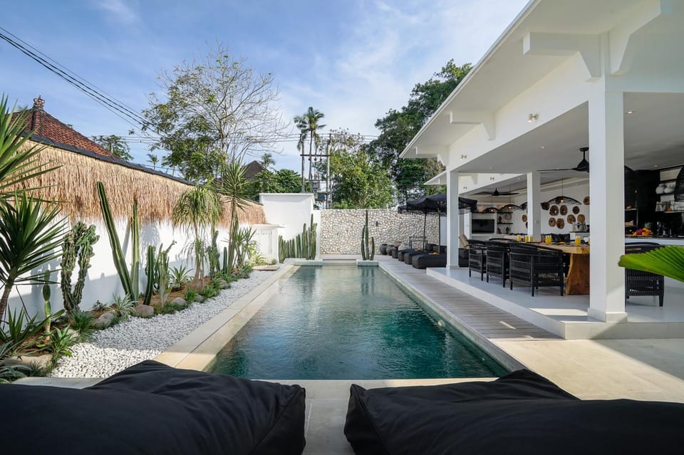 Garden, Balcony/Terrace, Pool view, Swimming pool