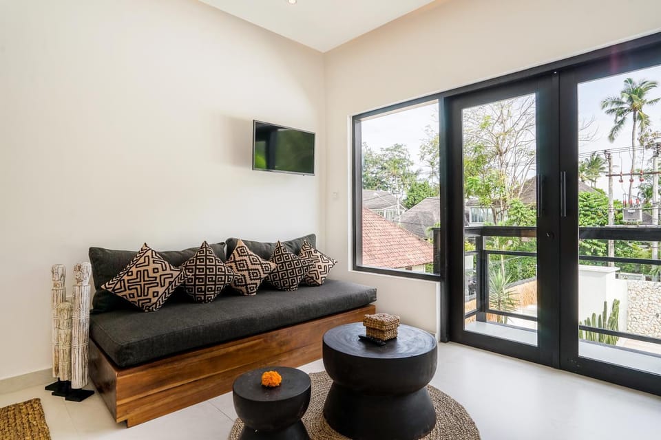 TV and multimedia, Balcony/Terrace, Seating area, Bedroom