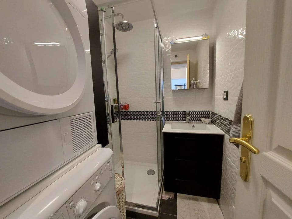 Agréable Appartement 3 Pièces Avec Climatisation Face à la Mer - FR-1-423-263 Apartment in Agde
