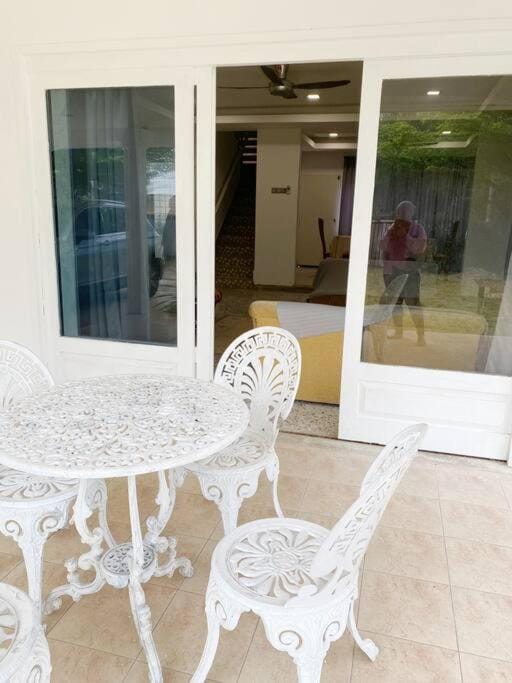 Kuala Terengganu Newly Renovated Nenda Beach House House in Terengganu, Malaysia