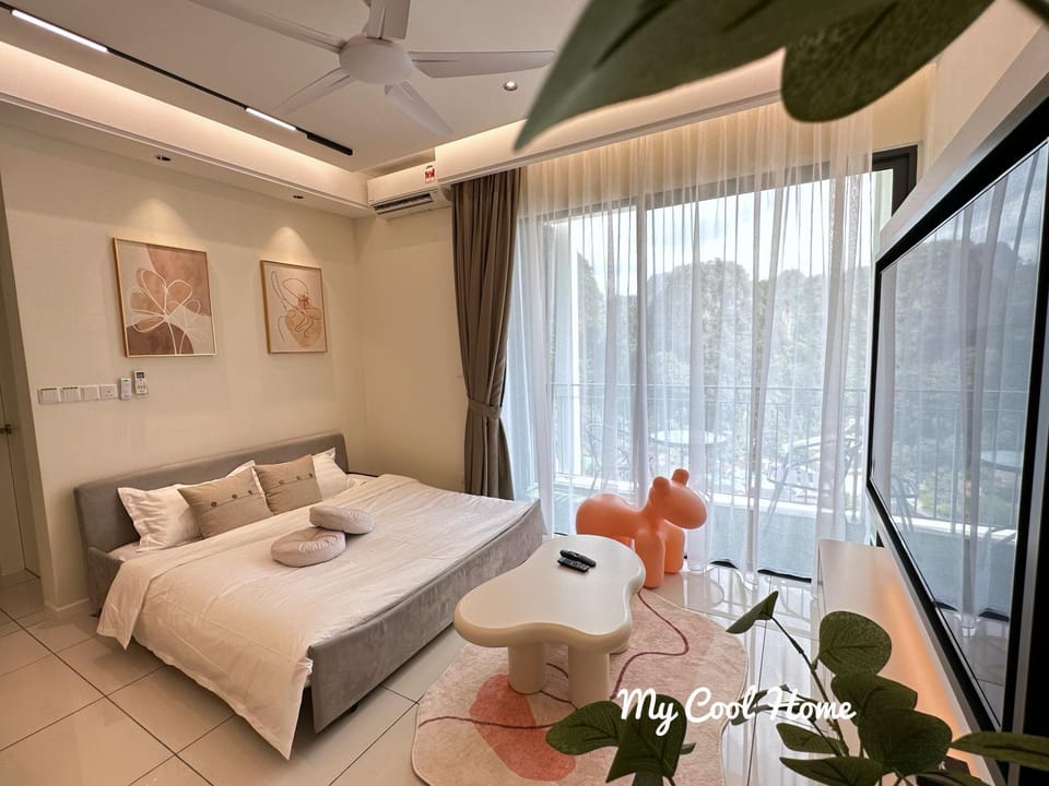 Bed, TV and multimedia, Living room, Seating area, fireplace, air conditioner