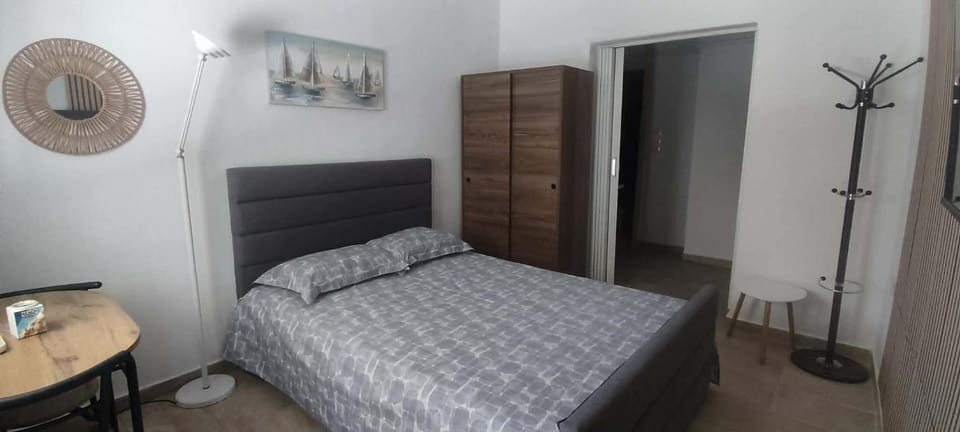Bed, Photo of the whole room, Bedroom, wardrobe