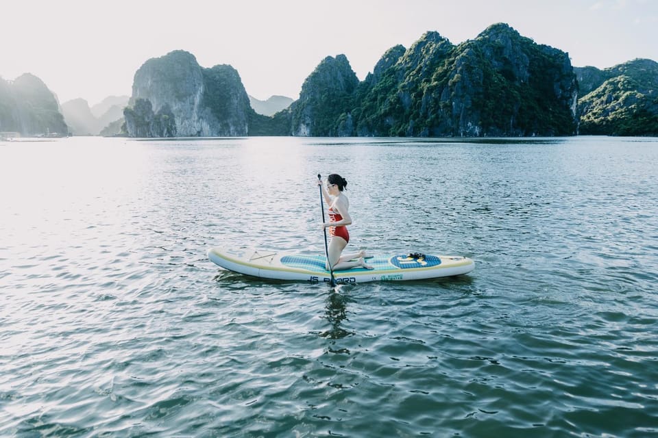 Nearby landmark, Day, People, Natural landscape, Activities, Lake view, Mountain view, River view, Sea view, group of guests