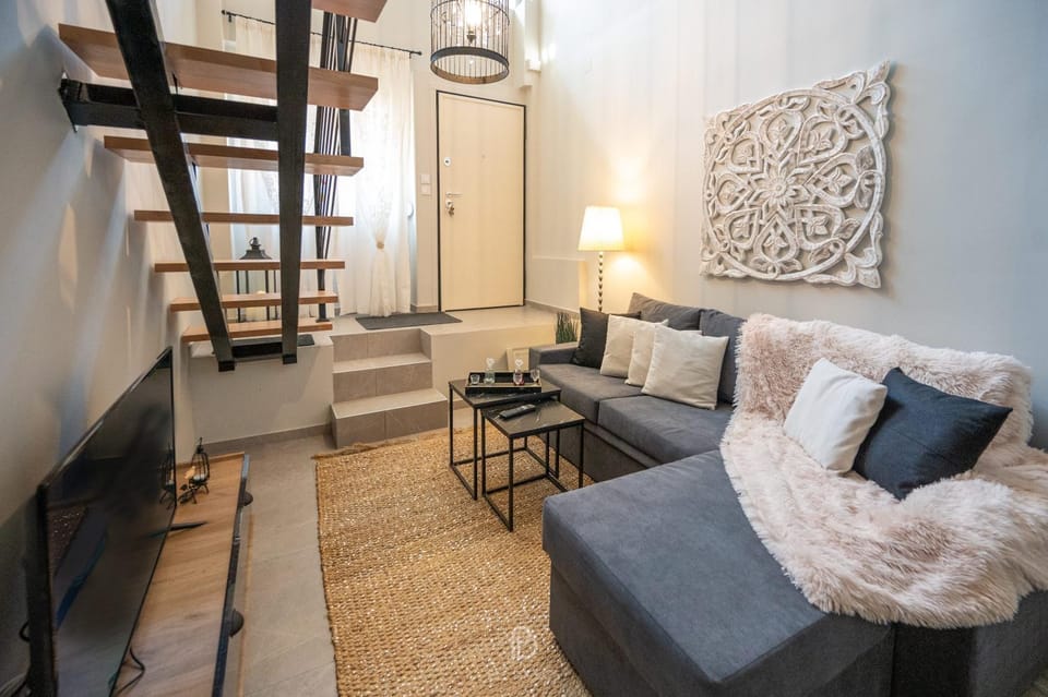Communal lounge/ TV room, TV and multimedia, Living room, Seating area