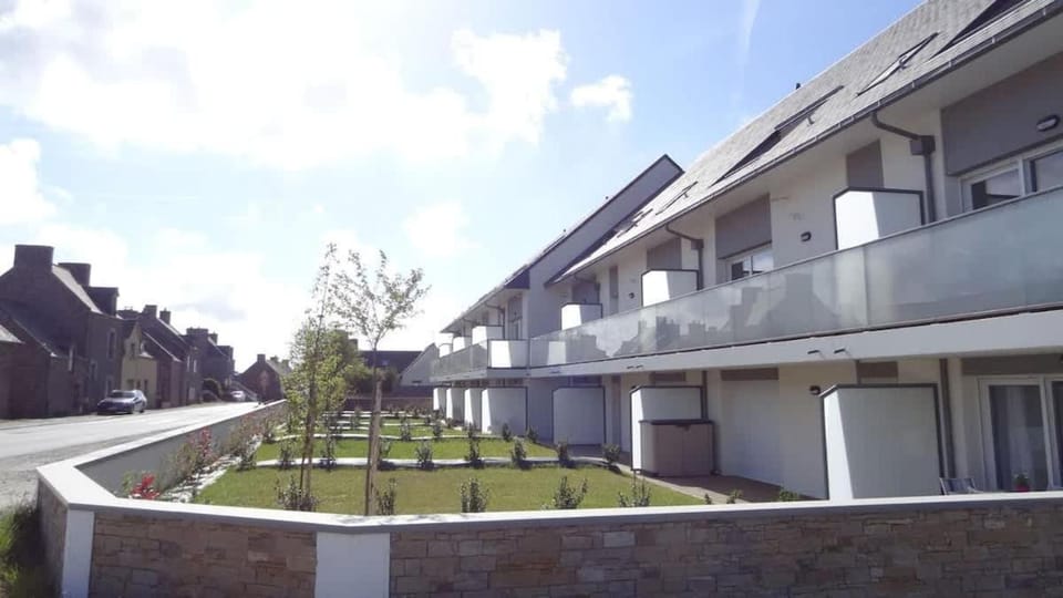 Property building, Garden