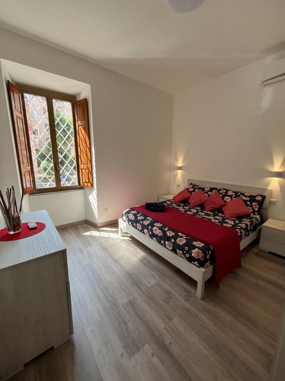 Lotto 30 Metro Garbatella Apartment in Rome