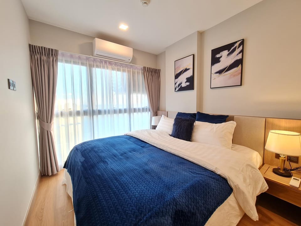 Bed, Bedroom, air conditioner