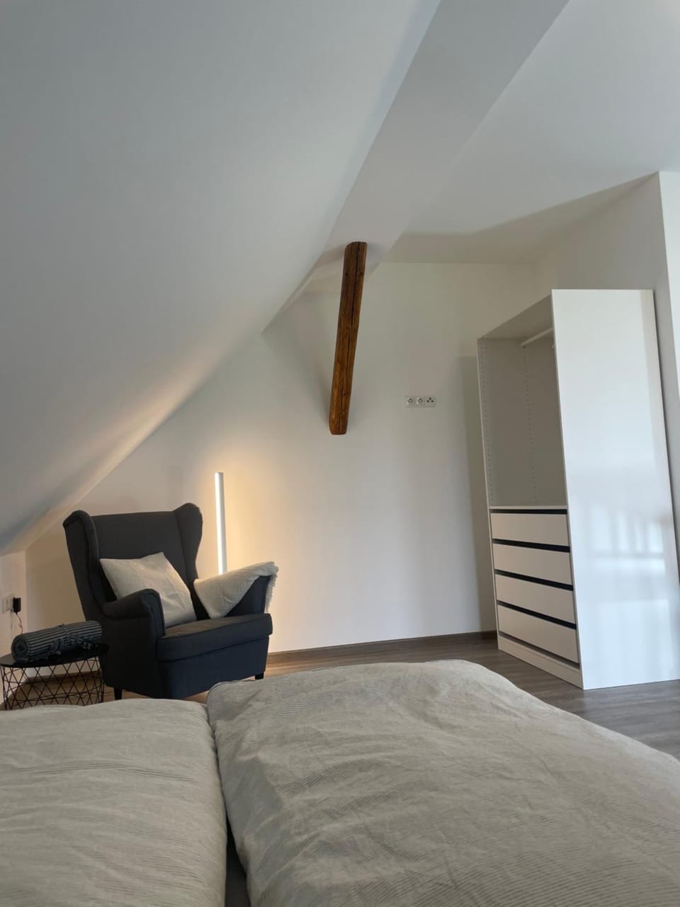 TV and multimedia, Living room, Seating area, wardrobe