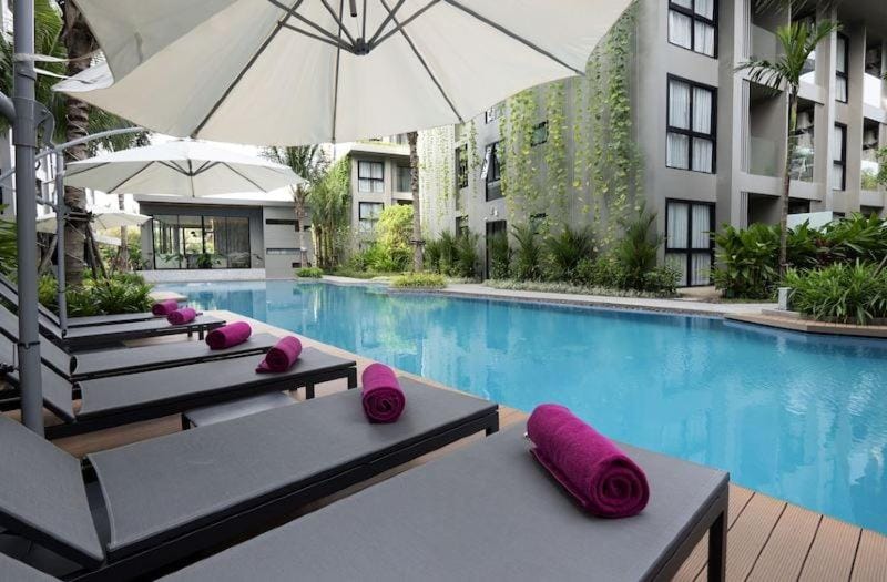 Swimming pool