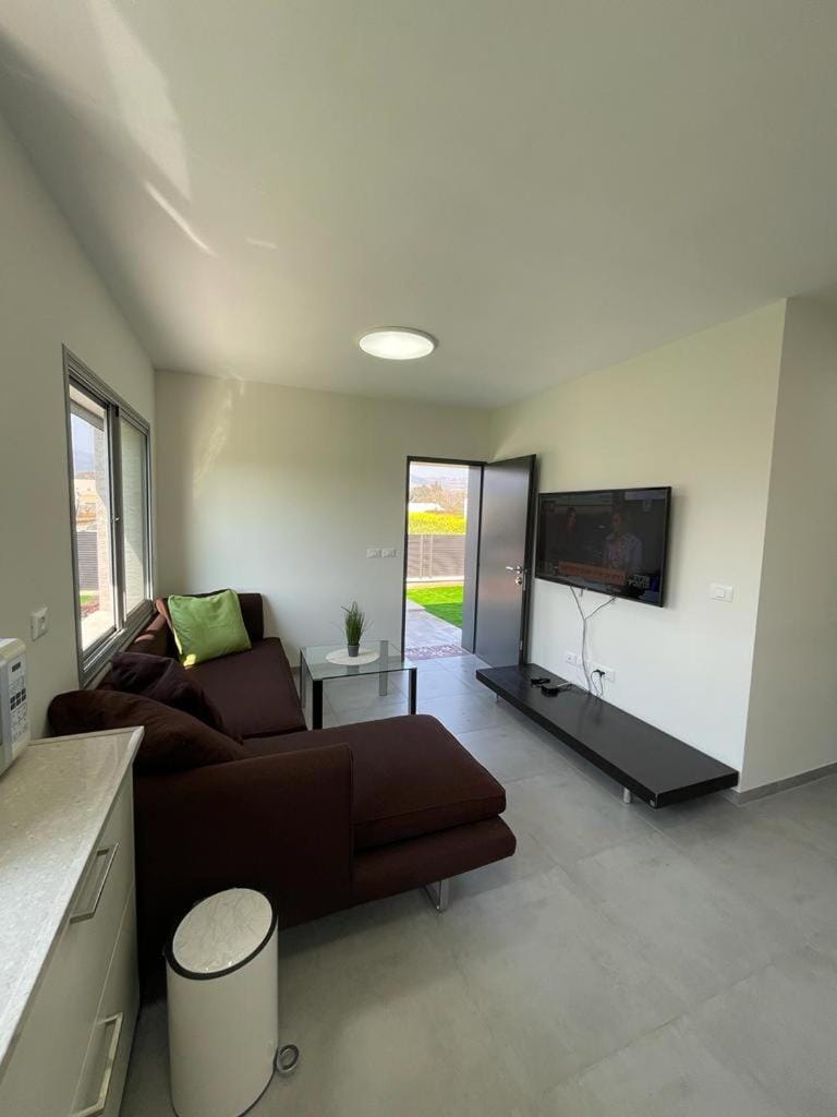 Communal lounge/ TV room, TV and multimedia, Living room, Seating area