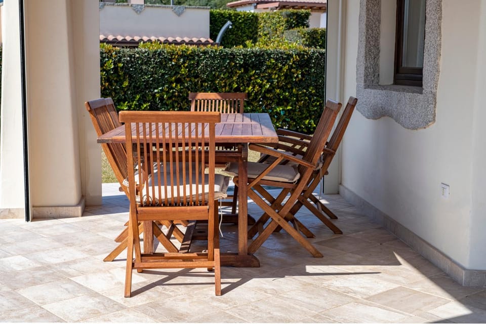 Patio, Dining area