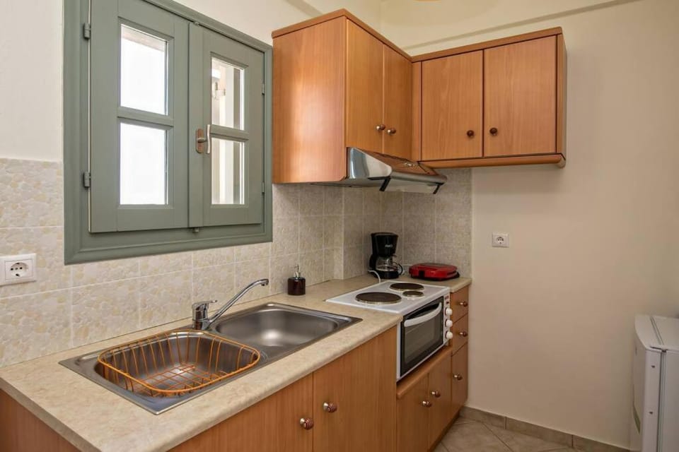 M. Houses 3 House in Decentralized Administration of the Aegean