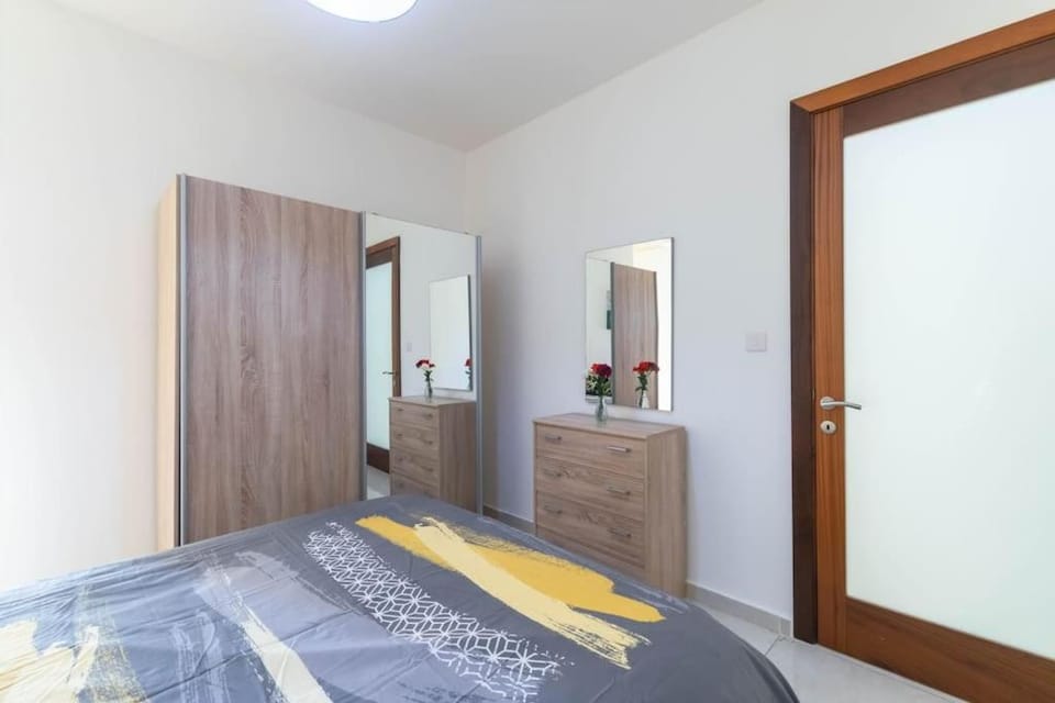 Cozy Apartment, Close to The Sea c4 Apartment in Saint Paul's Bay