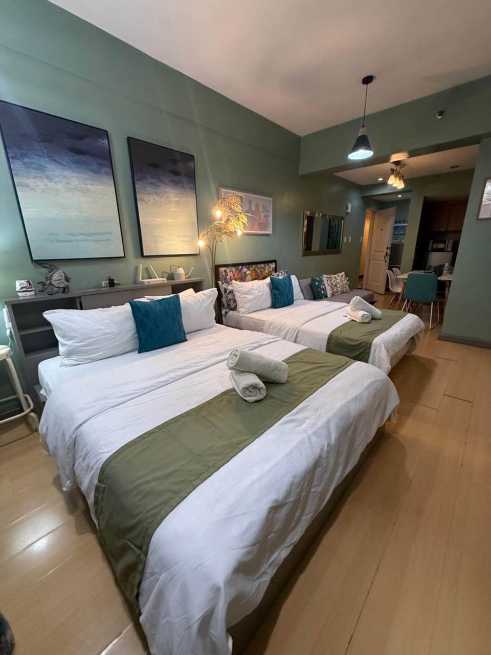 Poolview Family Room Greenbelt Makati Apartment hotel in Pasay