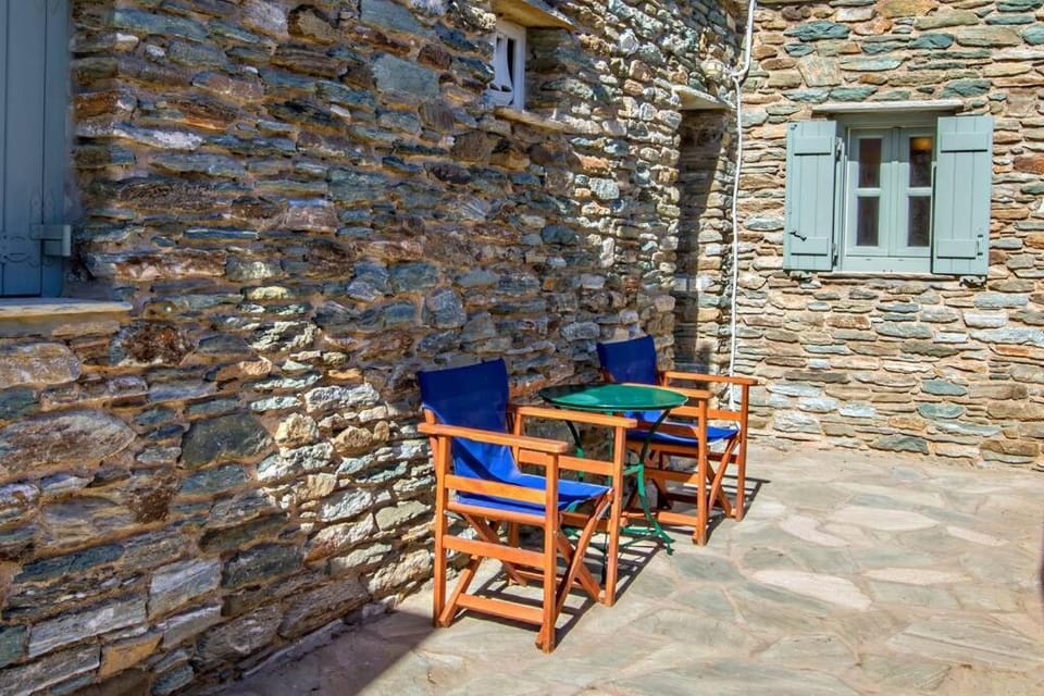 M. Houses 5 House in Decentralized Administration of the Aegean