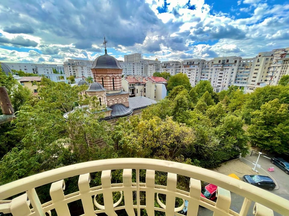 Nearby landmark, City view, Landmark view