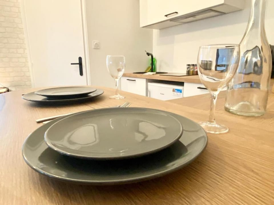Lovers Green * Centre-Ville * TV-HD Apartment in Calais