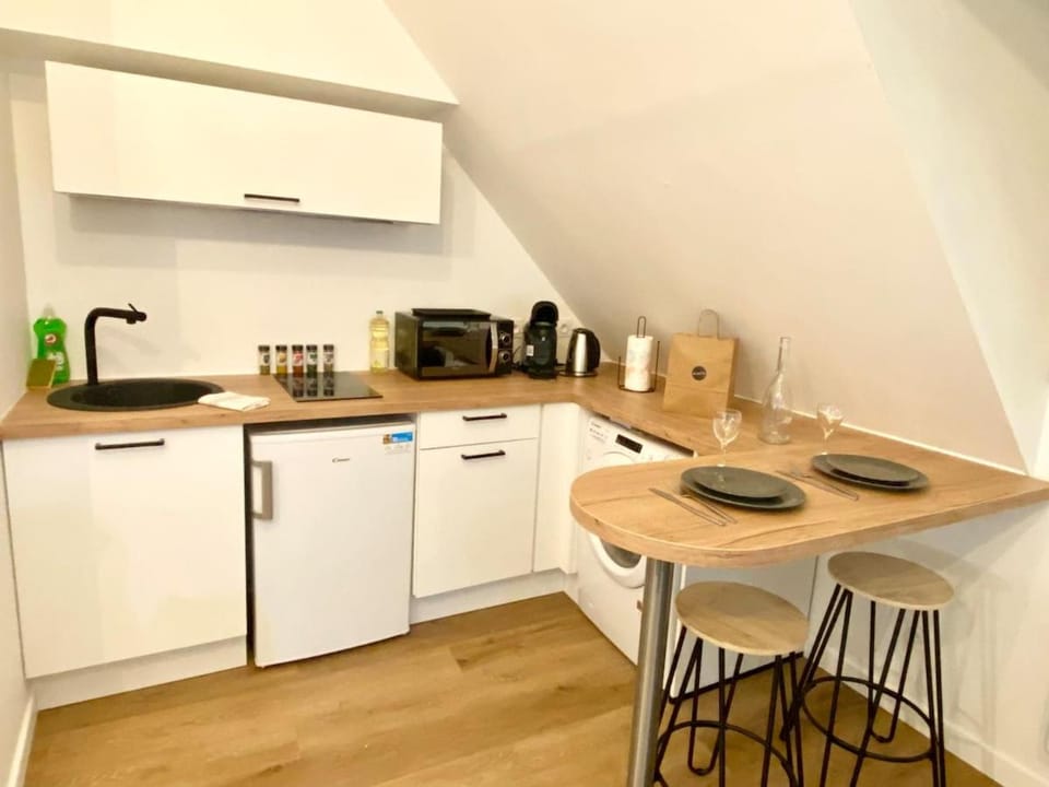 Lovers Green * Centre-Ville * TV-HD Apartment in Calais