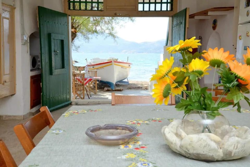 Milos Apartments Kardapis Ground Floor Apartment in Milos
