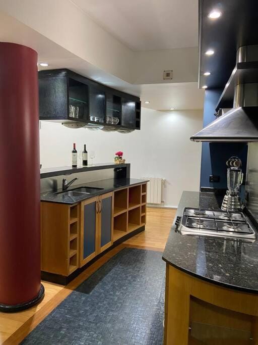Kitchen or kitchenette, pet friendly, stove