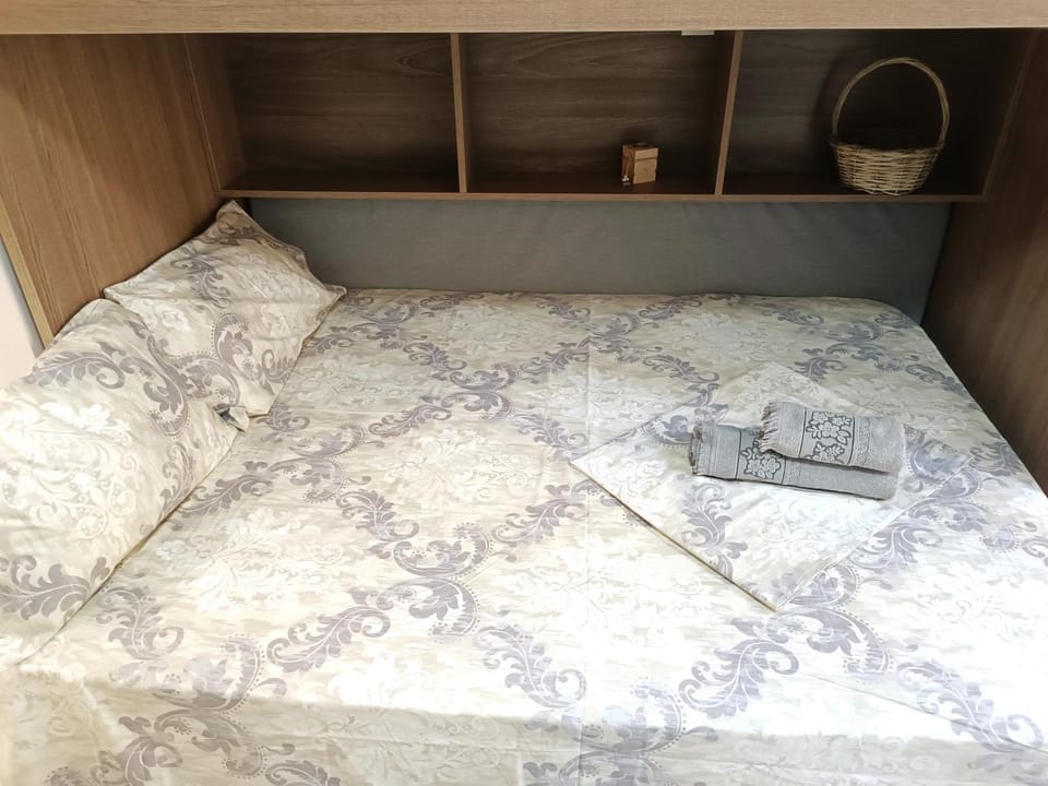 Ibis studio close to Aristotelous Square Apartment in Thessaloniki