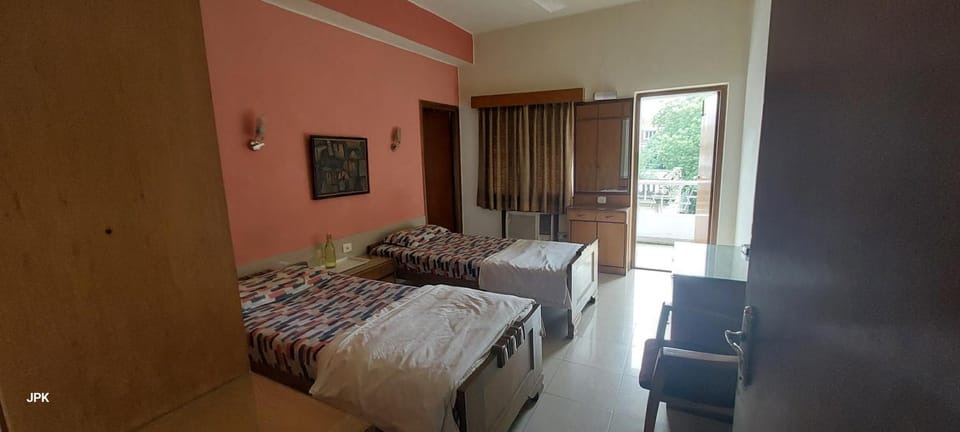 ELGIN SUITES Bed and Breakfast in Kolkata