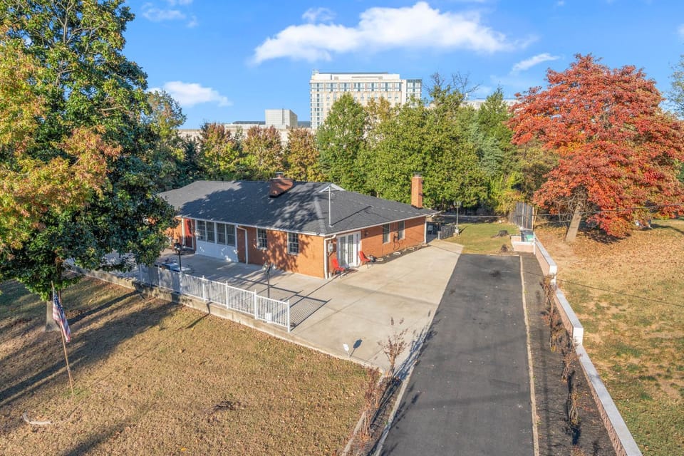 Property building, Natural landscape, Garden view, Street view