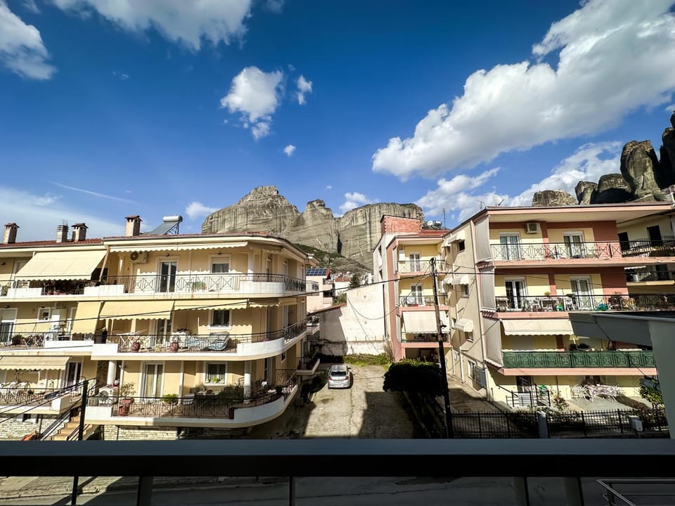 Property building, Nearby landmark, Natural landscape, City view, Landmark view, Street view