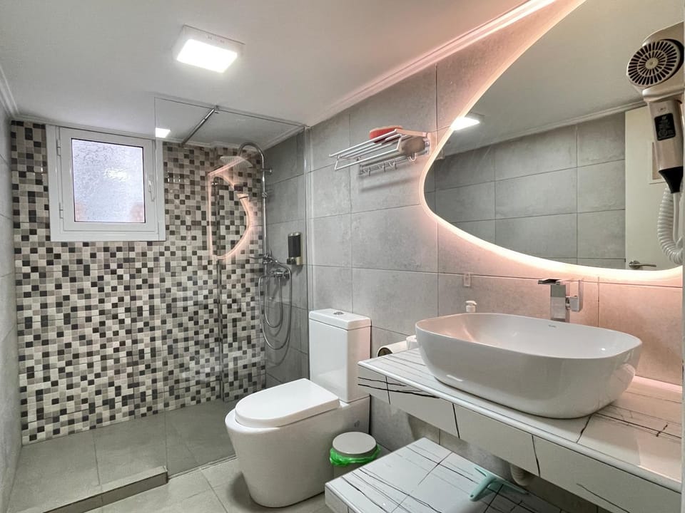 Toilet, Bathroom