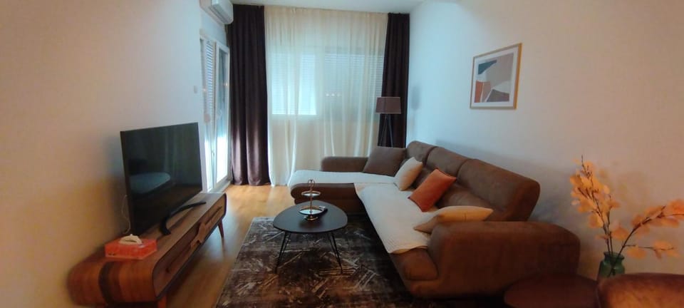 Communal lounge/ TV room, TV and multimedia