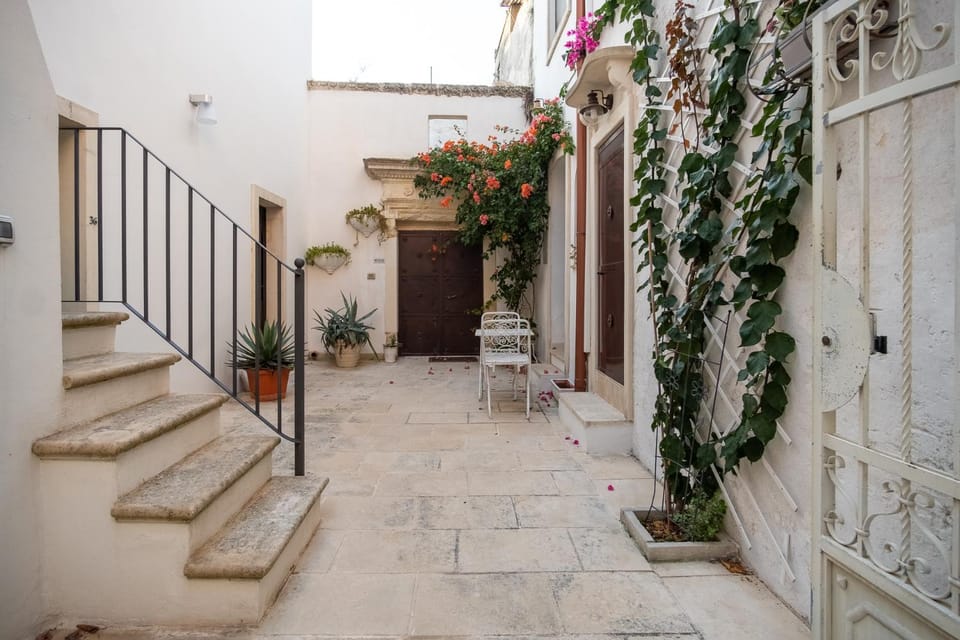 Inner courtyard view
