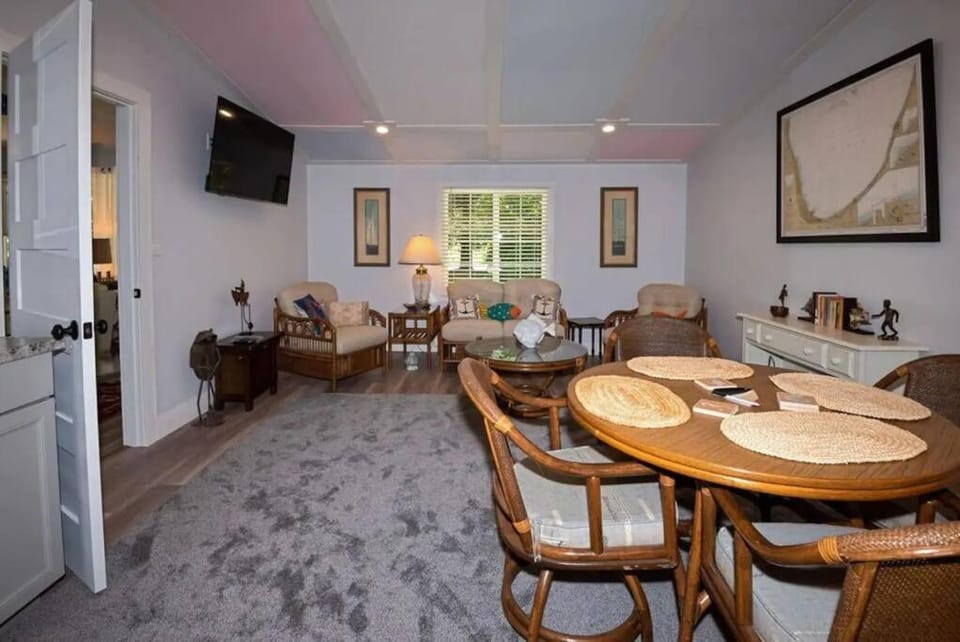 TV and multimedia, Seating area