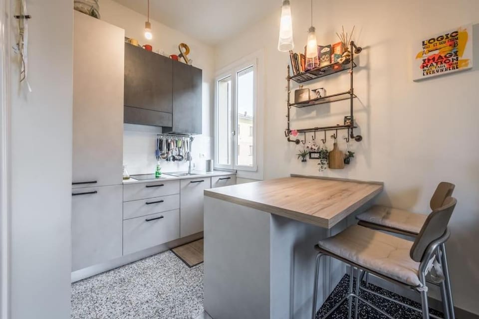 Kitchen or kitchenette, stove