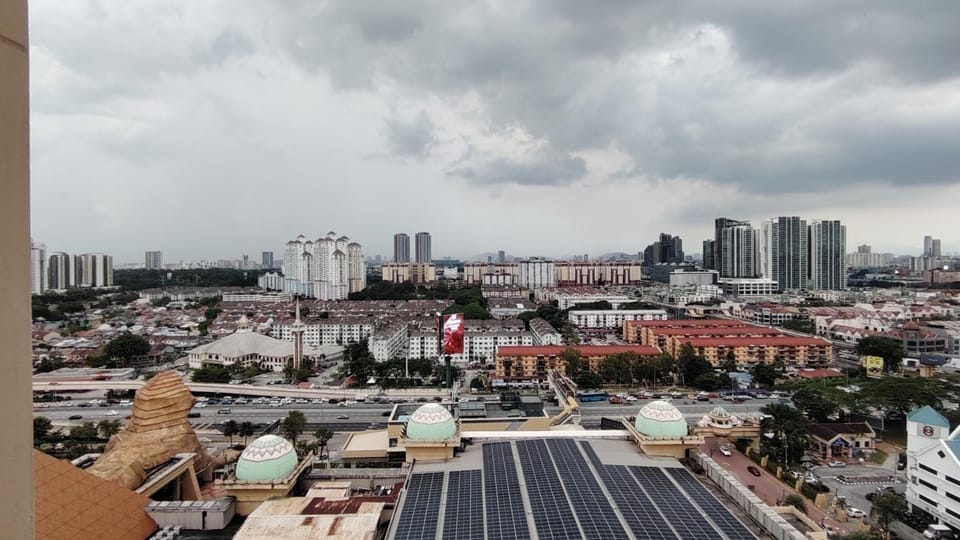 Sunway Lagoon Family Suites at Sunway Pyramid & Sunway Lagoon Apartment in Subang Jaya