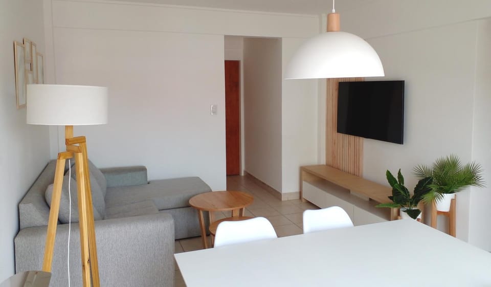 Communal lounge/ TV room, TV and multimedia, Living room, Dining area
