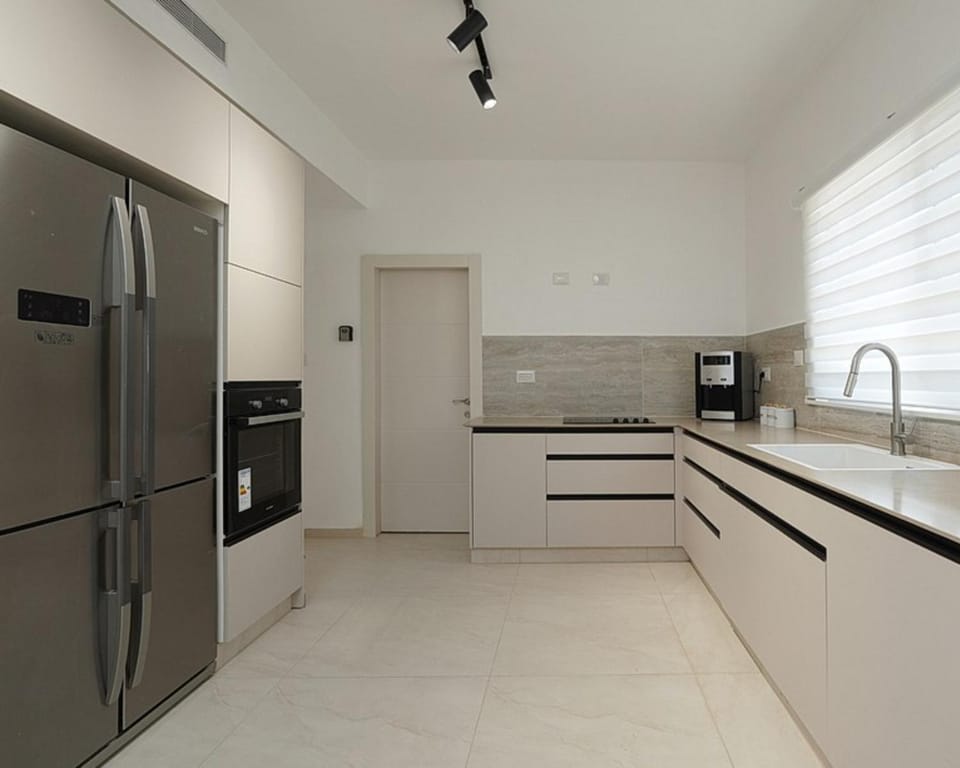 Kitchen or kitchenette, oven, stove