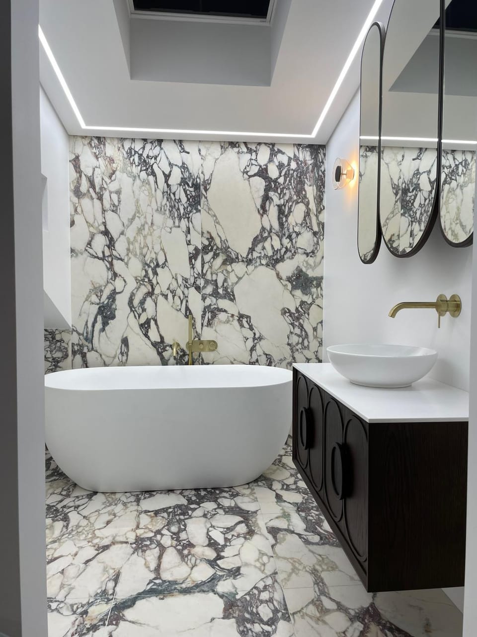 Bathroom, Bath