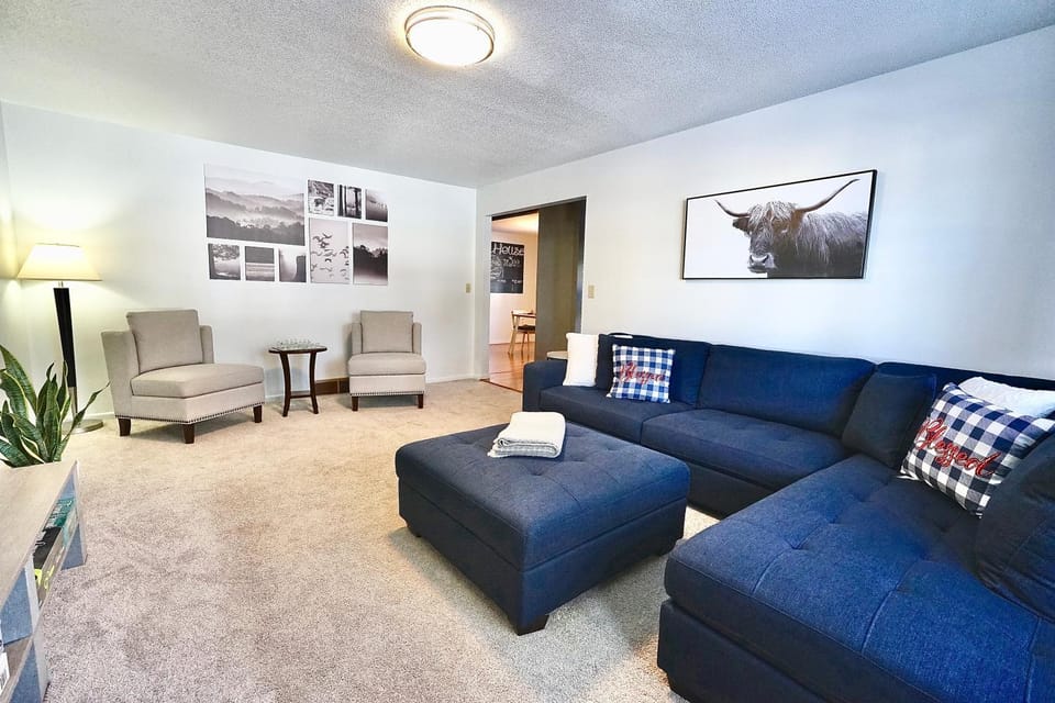 Living room, Seating area