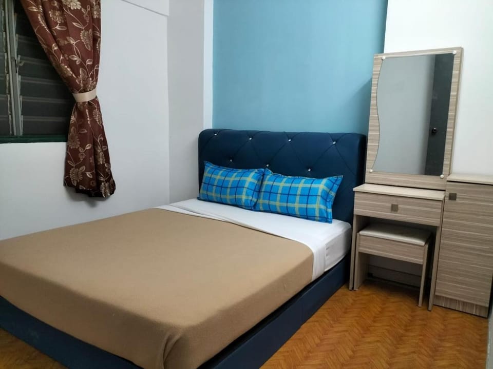 KHAIRUL HOMESTAY PANGSAPURI SUTERA SEBERANG JAYA Apartment in Penang