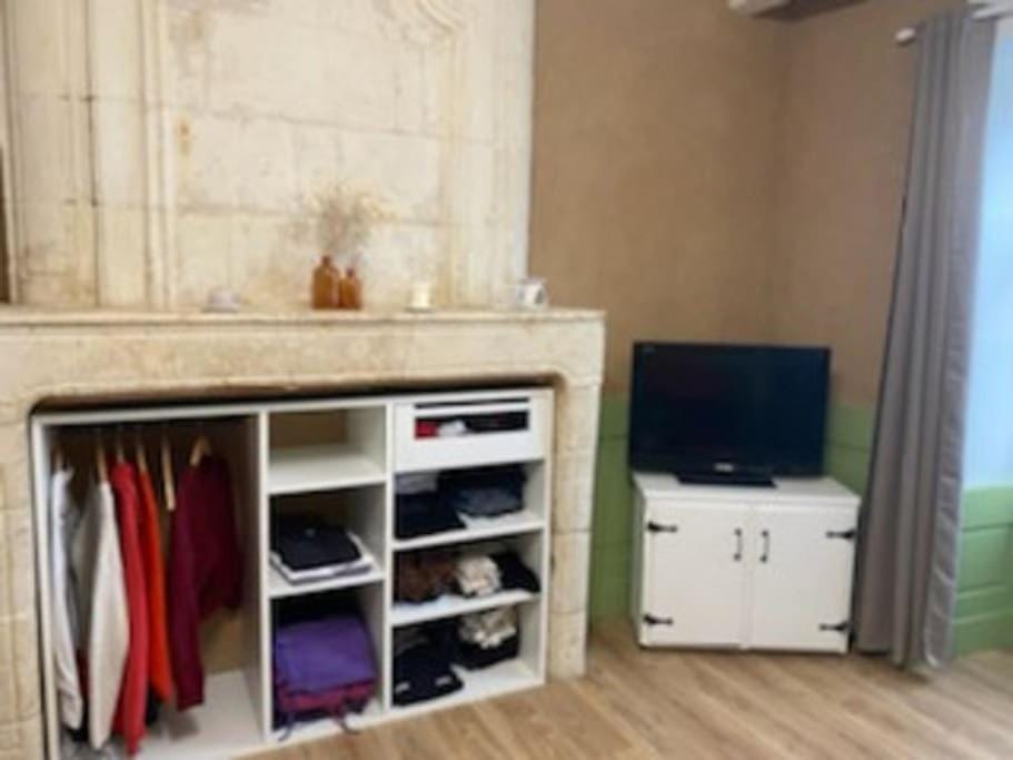 TV and multimedia, wardrobe
