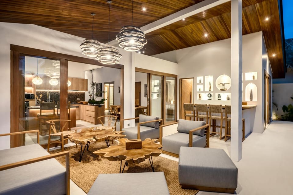 Living room, Dining area