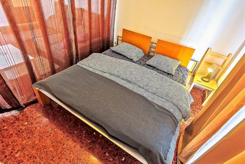 Bed, Balcony/Terrace, Bedroom, air conditioner