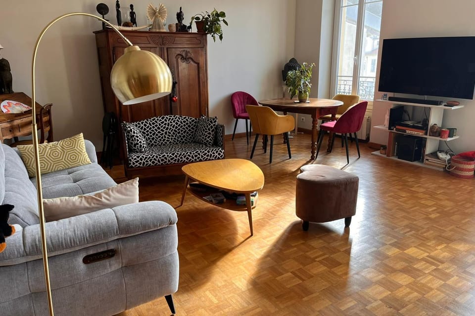 Beautiful 85m near the historic center Apartment in Nice