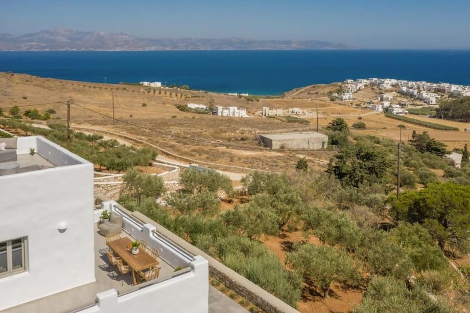 Marpissa - 3BR House with Amazing View - Solasta House in Paros, Greece