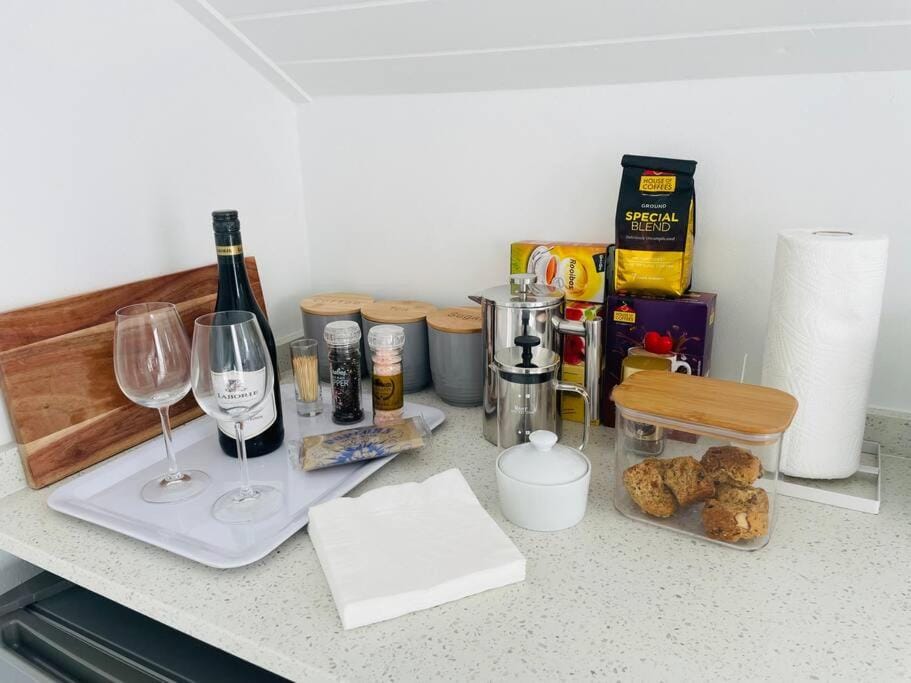 Coffee/tea facilities, Kitchen or kitchenette, Food and drinks, Drinks