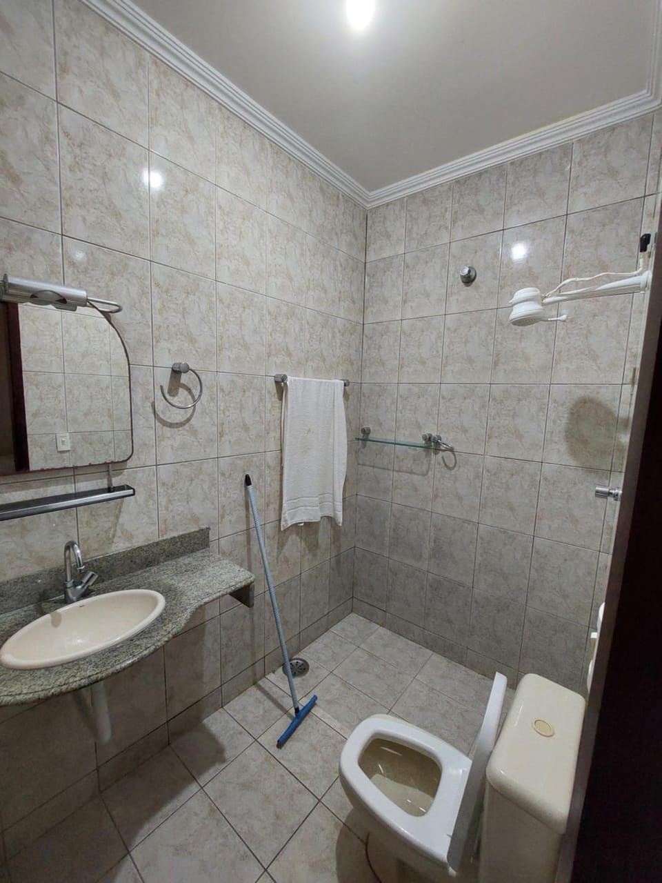 Shower, Bathroom, towels