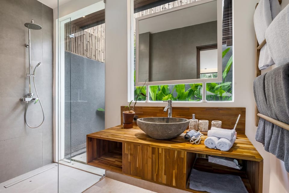 Shower, Bathroom, towels